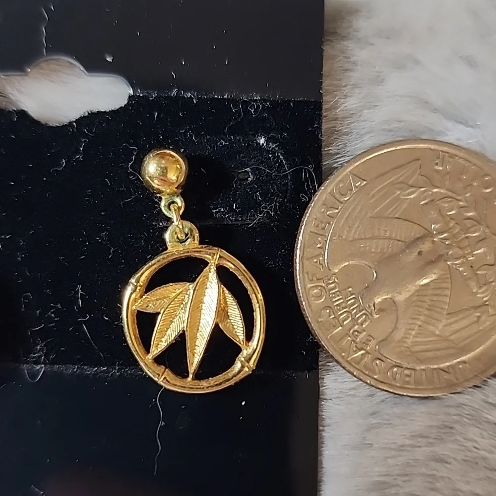 Vintage Leaf Gold‎ Dangle Earrings